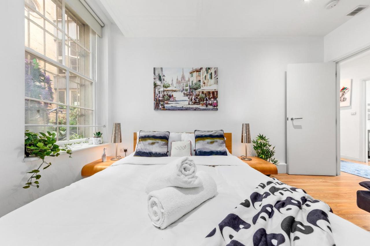 3-Bedroom Flat In London Sleeps 14 Hy1 Экстерьер фото