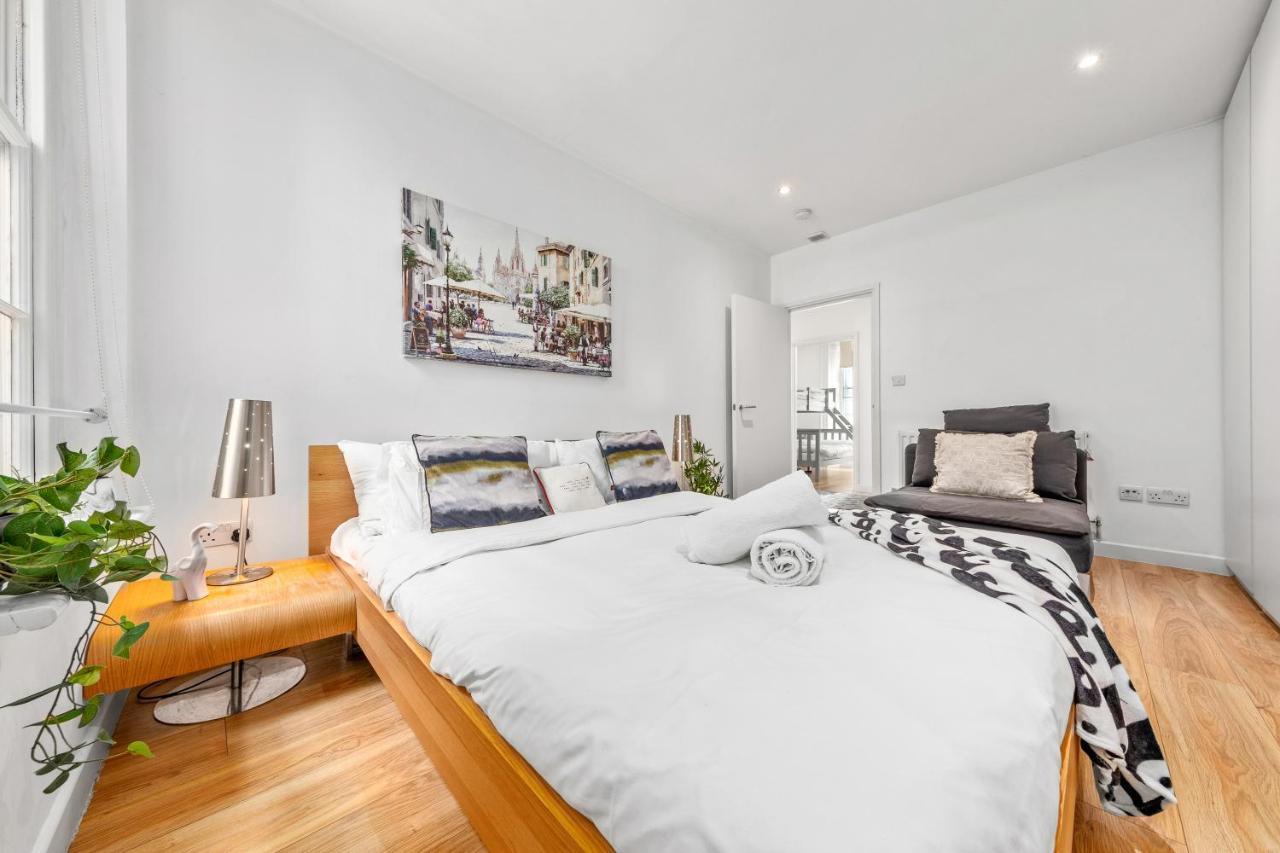 3-Bedroom Flat In London Sleeps 14 Hy1 Экстерьер фото